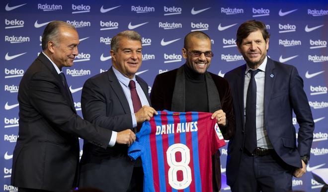 Presentación Dani Alves - Las imágenes del show que han dado la vuelta al mundo