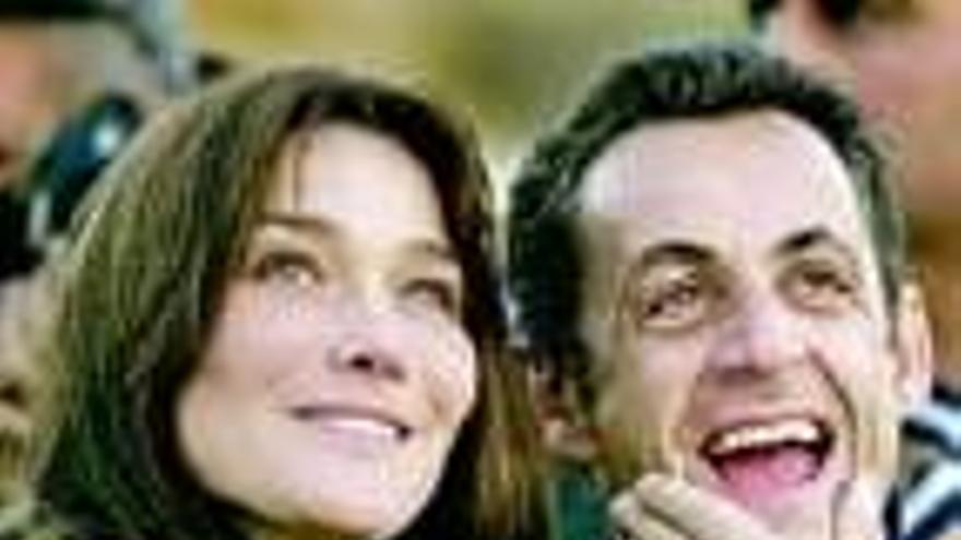 Nicolas Sarkozy y Carla Bruni: &quot;MEJOR QUE KENNEDY Y MARILYN&quot;