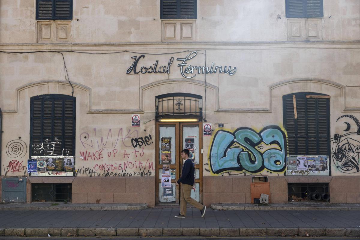 Hostal Terminus de Palma | Fotos: Empiezan las obras de reforma del emblemático edificio