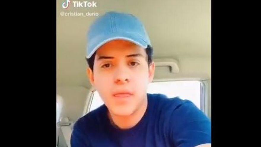 Cristian Delgadillo en su debut en TikTok.