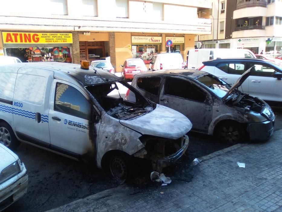 Pegan fuego a una furgoneta de Emaya y a una excavadora en Palma