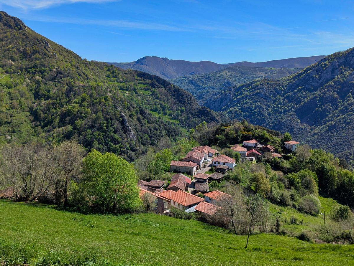Pueblo de San Esteban, municipio de Belmonte, Asturias