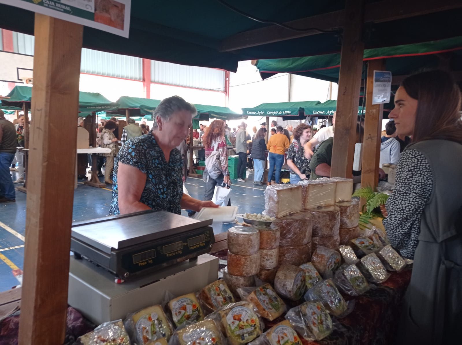 Así fue el 42º Certamen del queso Gamonéu en Benia de Onís