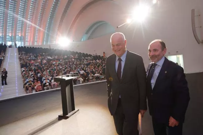 José Manuel Campa: "No os obsesionéis con saber qué es lo que os apasiona, porque la pasión es una actitud"