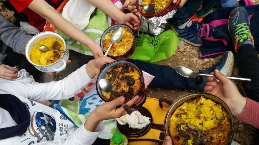 Los vecinos de Pego se dan un homenaje con su «crosta»