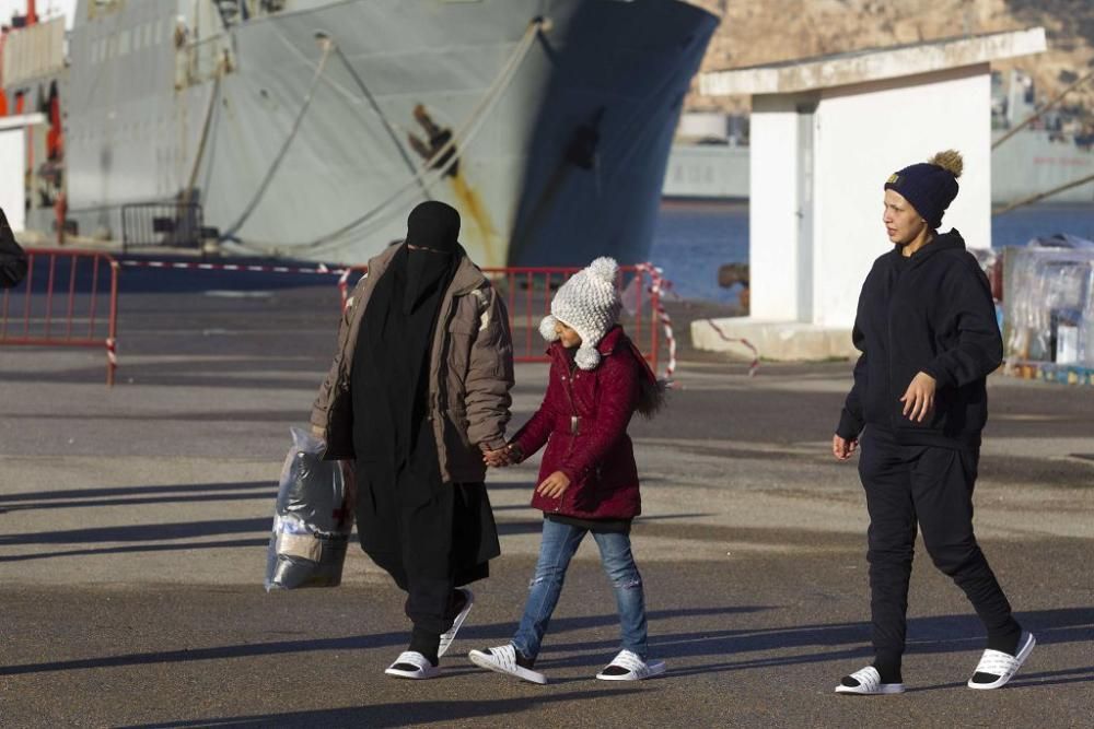 Desembarcan a más de 140 inmigrantes en Cartagena