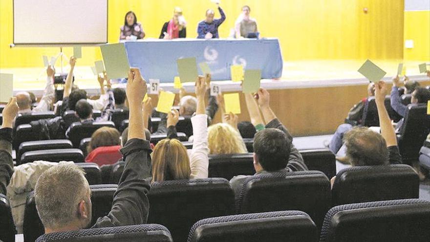 CSeM cierra meses de tensión al ratificar el pacto con Podem