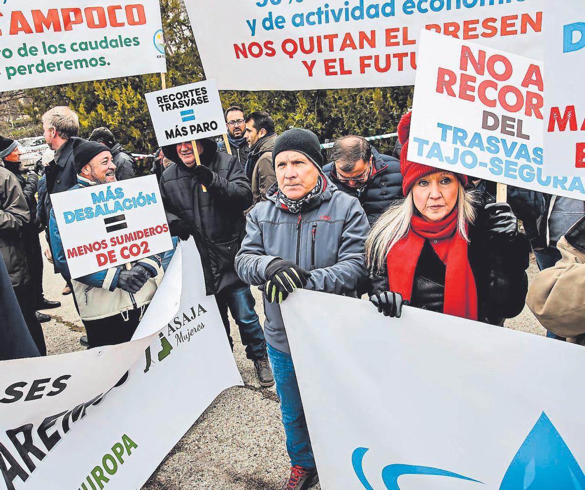 Concentración contra el recorte del Trasvase Tajo - Segura en Madrid.