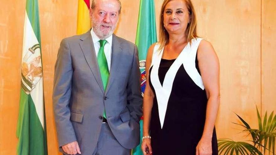 El presidente de la Diputación de Sevilla recibió a Carmela Silva.