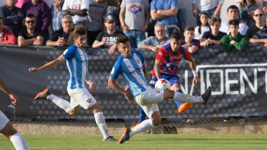 El Malagueño rompe la maldición y asciende a Segunda B