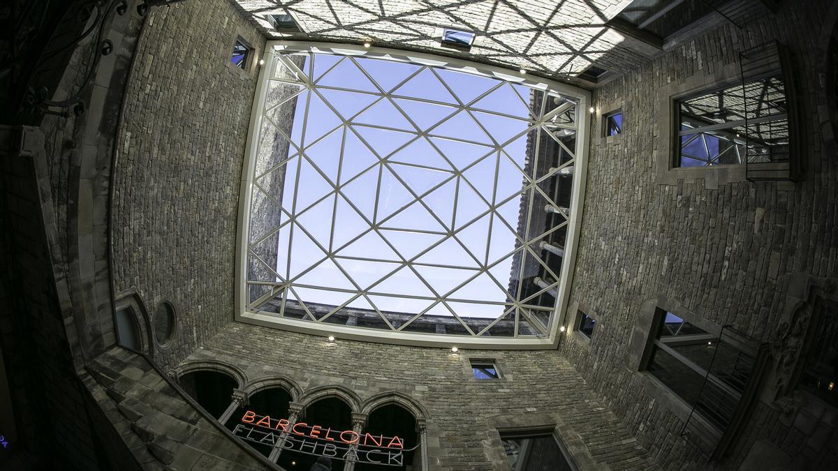 Una claraboya cubre ahora el patio de la Casa Padellàs