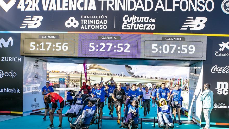 El Equipo Zurich Aefat realizó su maratón solidario en València