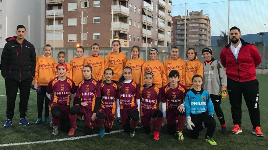 Jugadoras y cuerpo técnico de la selección murciana alevín que competirá en el Nacional de fútbol-8 del mes de marzo.