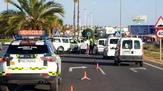 La Guardia Civil sorprende a dos ladrones cuando iban a robar un coche en Torrevieja