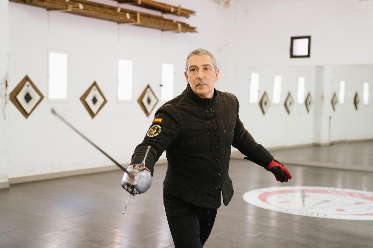 Alberto Bomprezzi, maestro mayor de esgrima