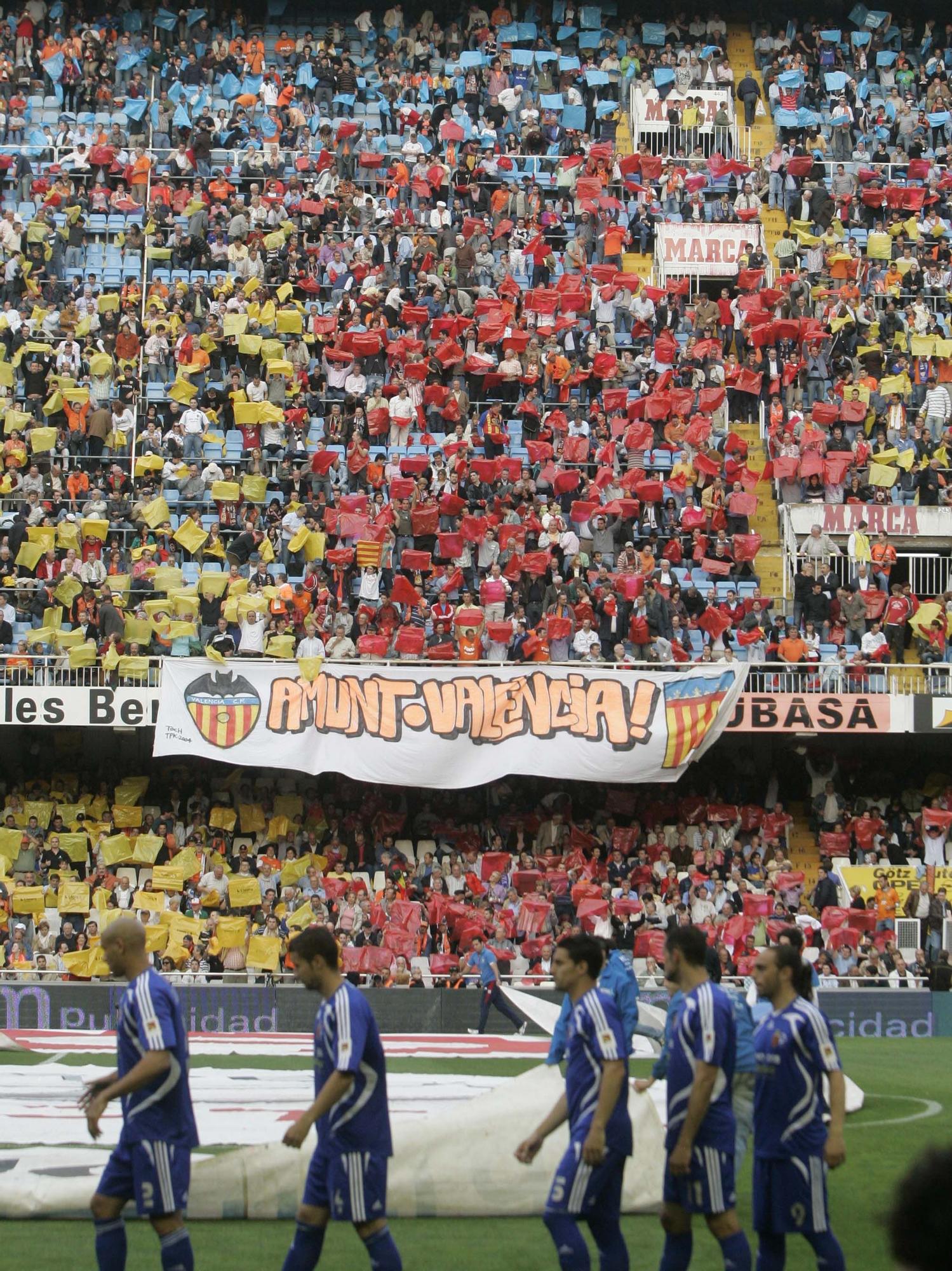 Históricos momentos mágicos de la grada de  Mestalla que pronto volverán