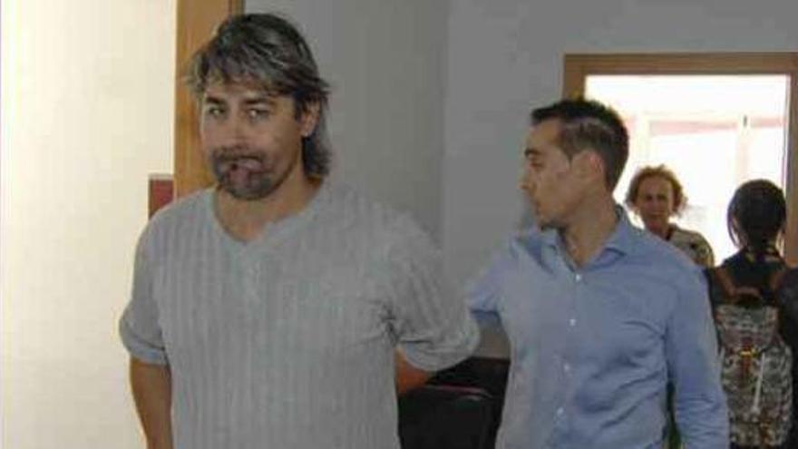 El concejal de Personal, Jesús Nieto, y el alcalde, Luciano Huerga, en una visita al Centro Cívico.