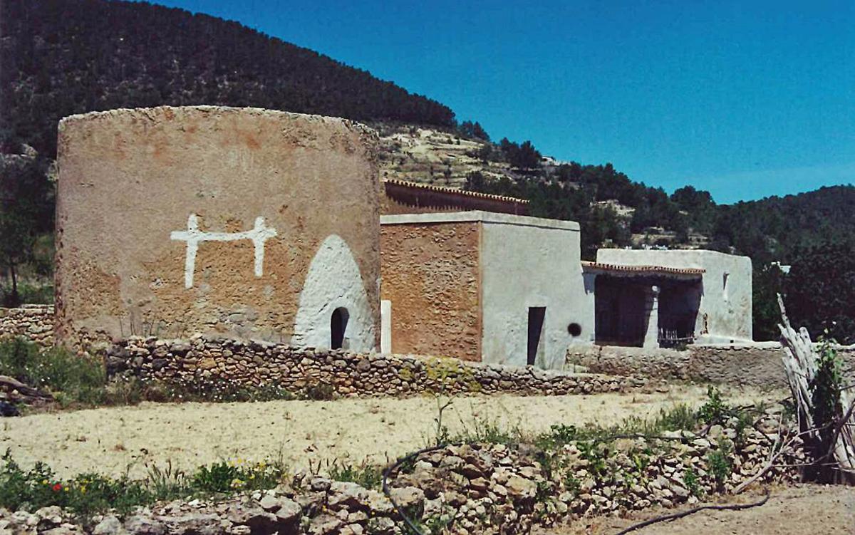 Cruces en los muros (Can Guimó/Sant Josep). Vicent Ribas ‘Trull’