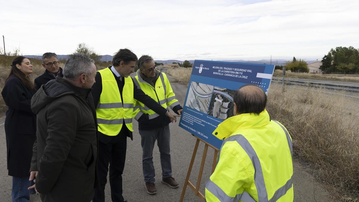 El consejero Jorge García Montoro presenta al alcalde de Moratalla el proyecto,  que supondrá una inversión superior a 1,3 millones de euros