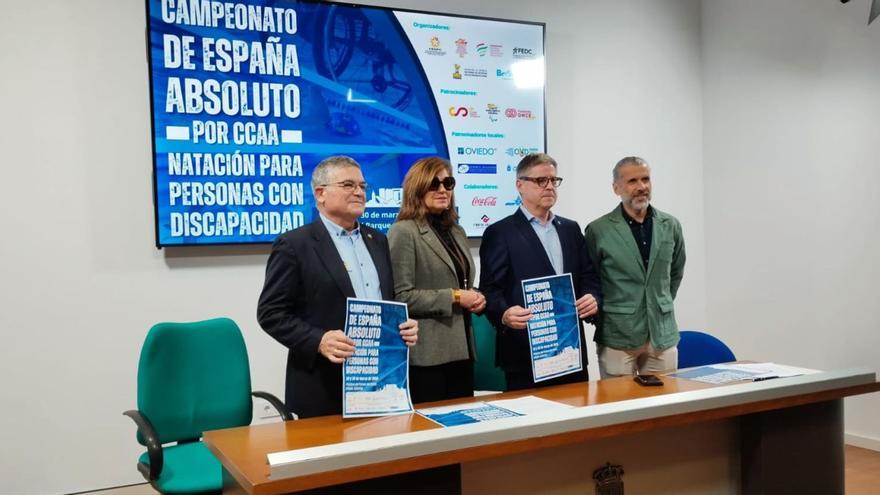 Por la izquierda, Julián Rebollo, Conchita Méndez, Enrique Rodríguez Nuño y Alberto Suárez Laso. | F. V.