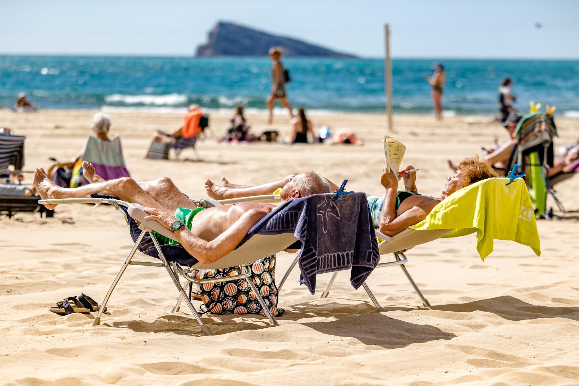 Ambiente turístico y altas temperaturas en Benidorm