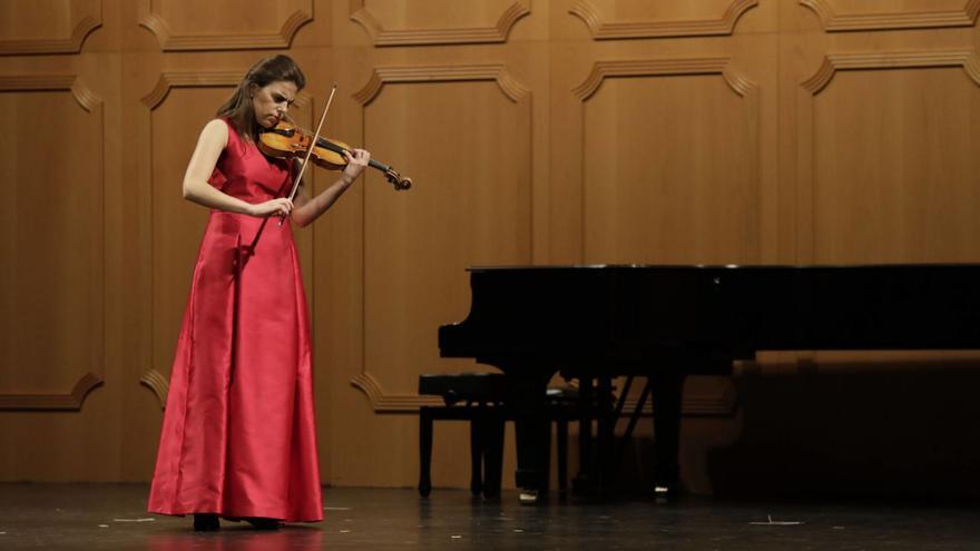 Lucía Veintimilla impone su fuerza y su capacidad lírica en el Filarmónica  | FERNANDO RODRÍGUEZ
