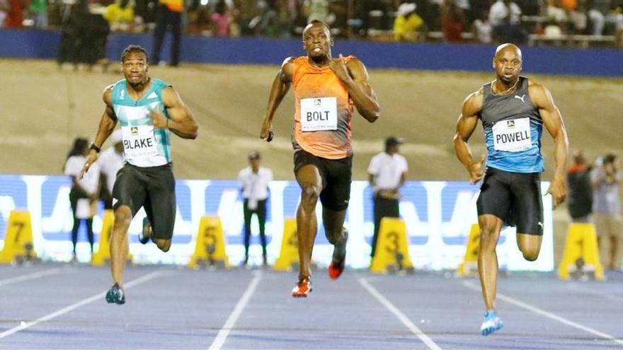 Bolt vuela en Kingston sobre los 100 metros con 9.88 segundos