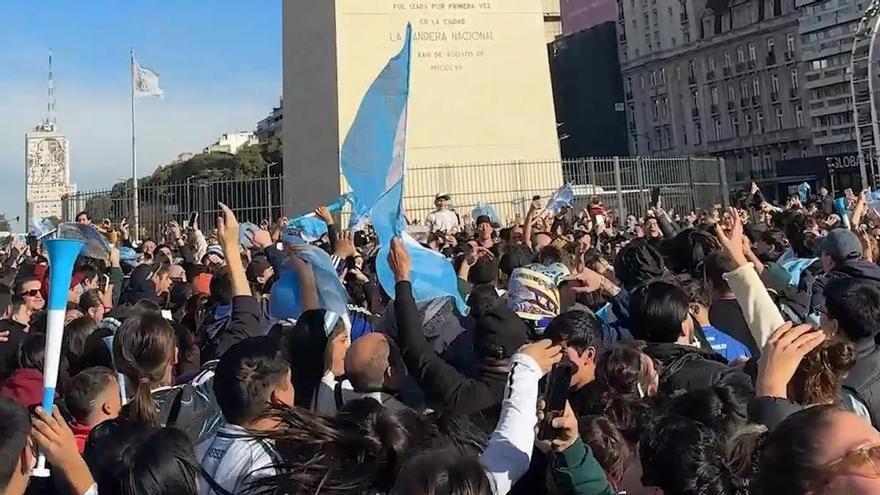 Locura en el Obelisco de Buenos Aires por la clasificación argentina