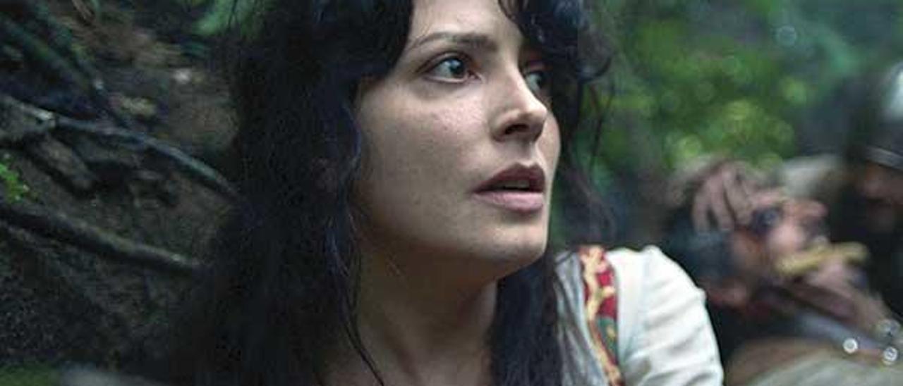 Bárbara Lennie interpreta a Doña Ana en &quot;Oro&quot;. / S.P.