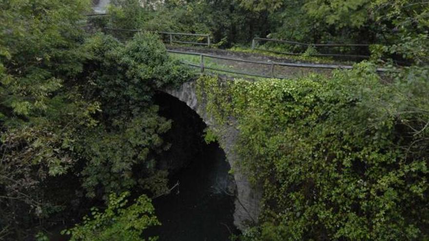 El «puente romano» de Campomanes.