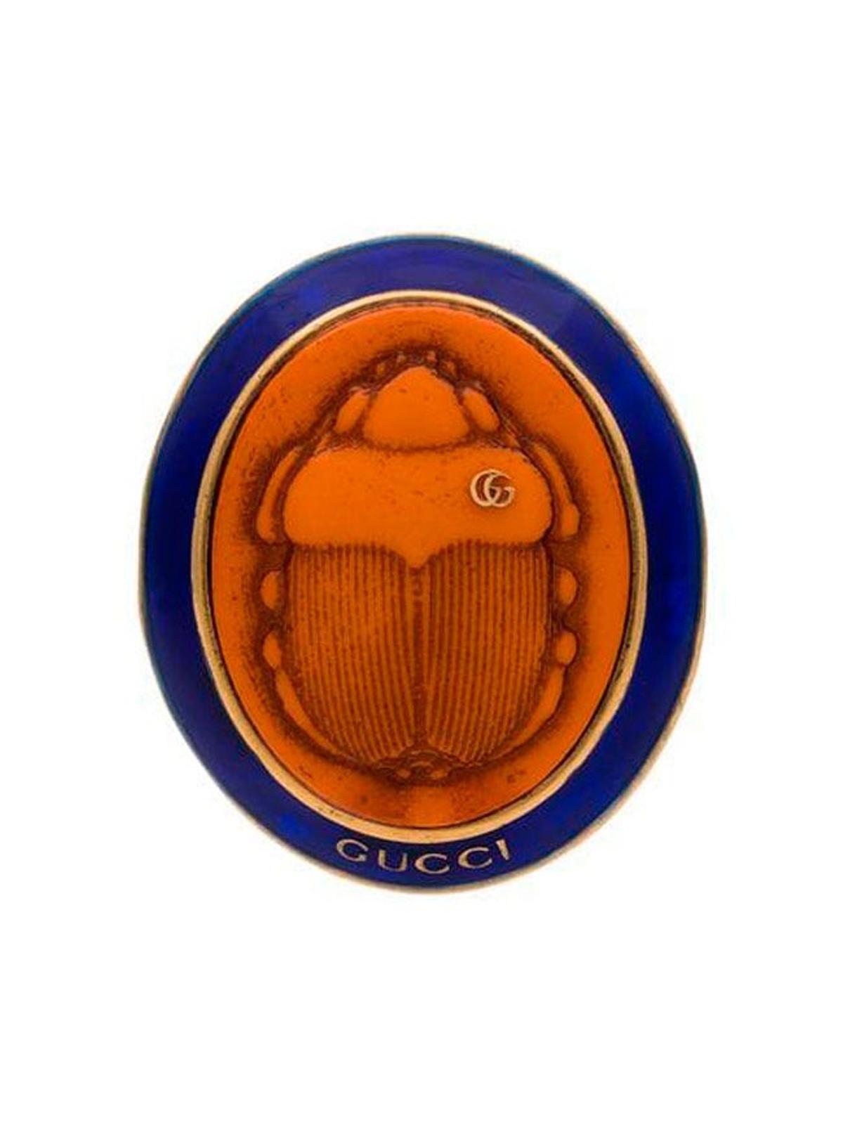 Broche estilo camafeo con escarabajo, de Gucci