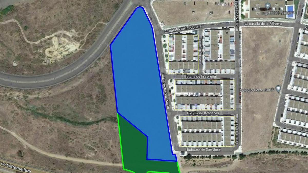 Esta sería la parcela propuesta por el ayuntamiento, resultante de unir la de uso educativo con una zona verde.
