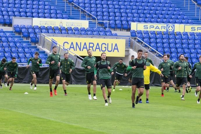 19.01.19. Las Palmas de Gran Canaria. Fútbol segunda división temporada 2018-19. Entrenamiento de la UD Las Palmas en el Estadio de Gran Canaria. Foto Quique Curbelo