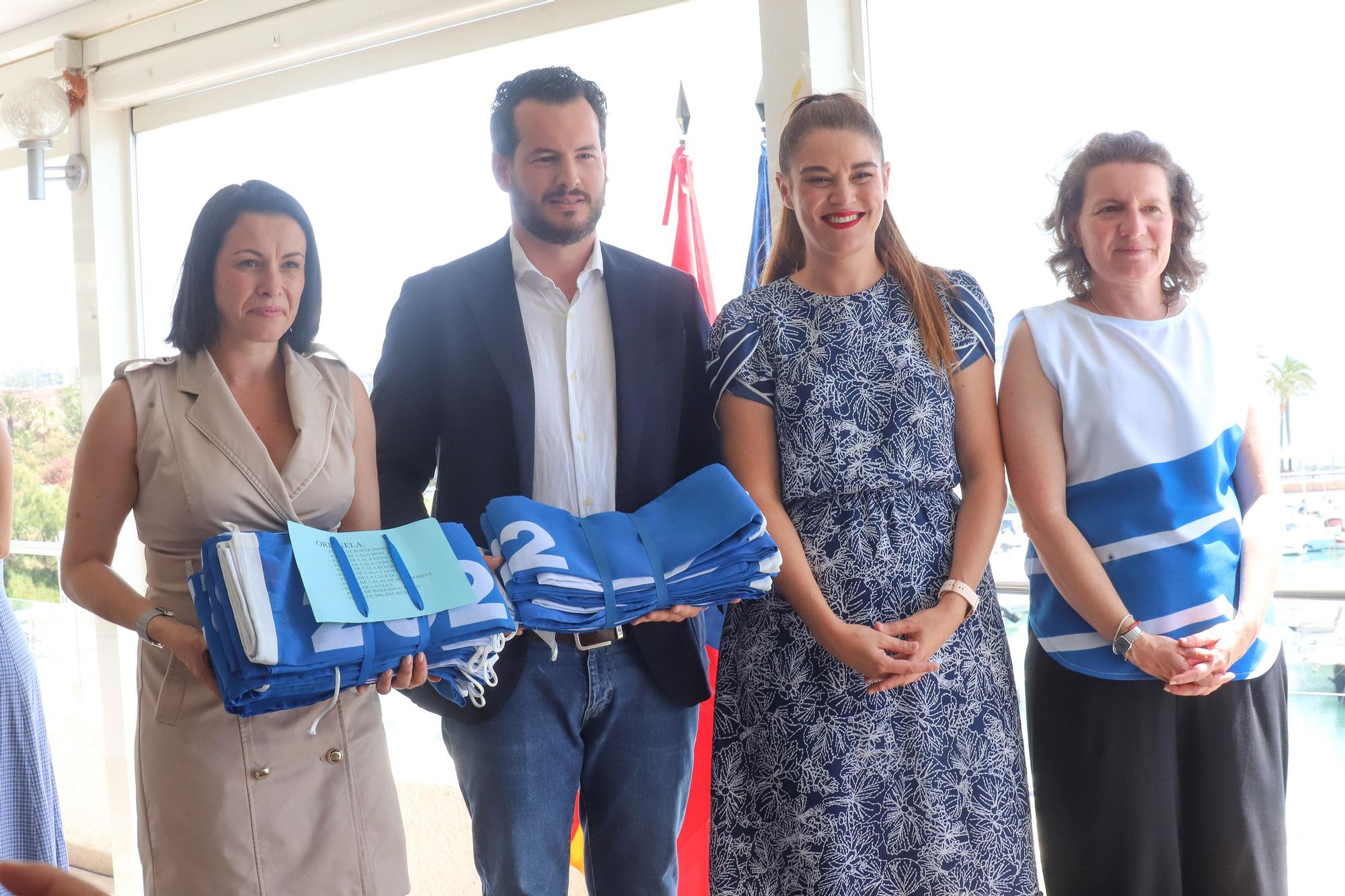 La Generalitat entrega en Orihuela las 158 banderas azules de las playas y puertos de la Comunidad
