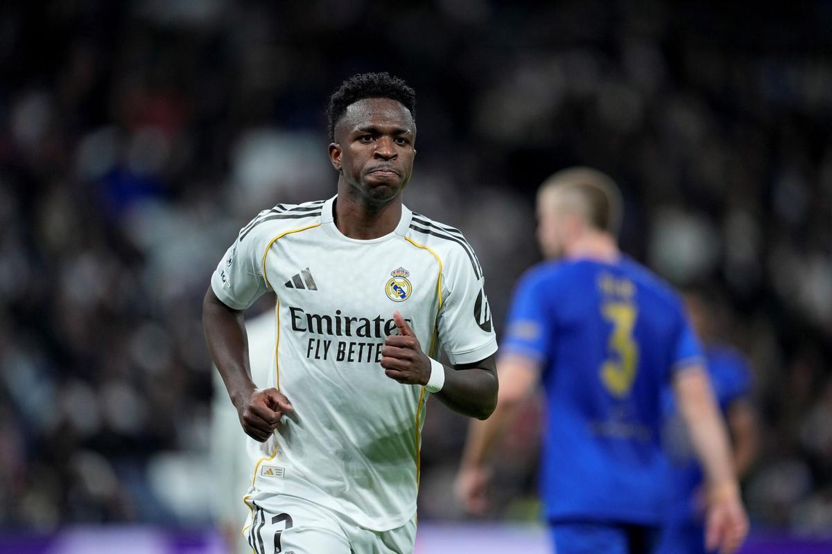 Vinicius celebra un gol con el Madrid