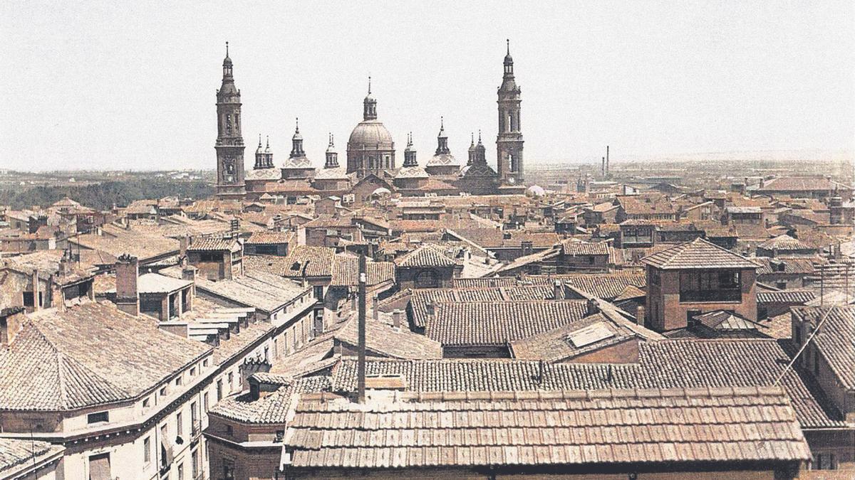 Imagen del Casco Viejo de Zaragoza en la década de los años 20 del siglo pasado.