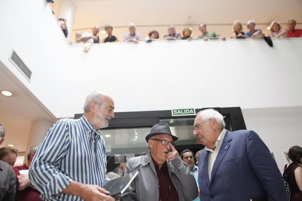 Inauguración de la exposición de Alejandro Mieres en el Museo Baroja