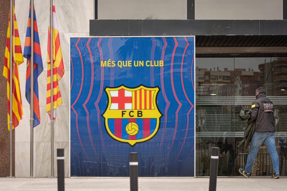 El Barça demana diners per avançat dels drets de televisió per afrontar fitxatges i pagar  nòmines