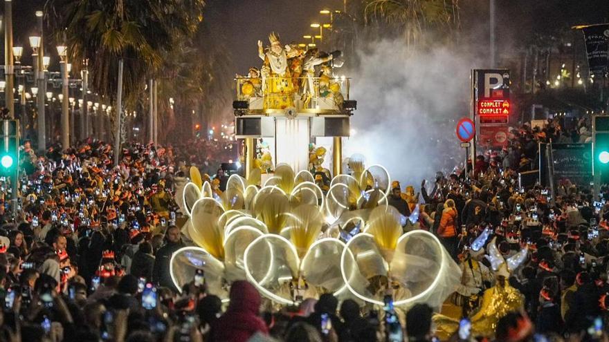¿Puedo denunciar al ayuntamiento por un &#039;caramelazo&#039; en la cabalgata de Reyes? Un abogado lo explica