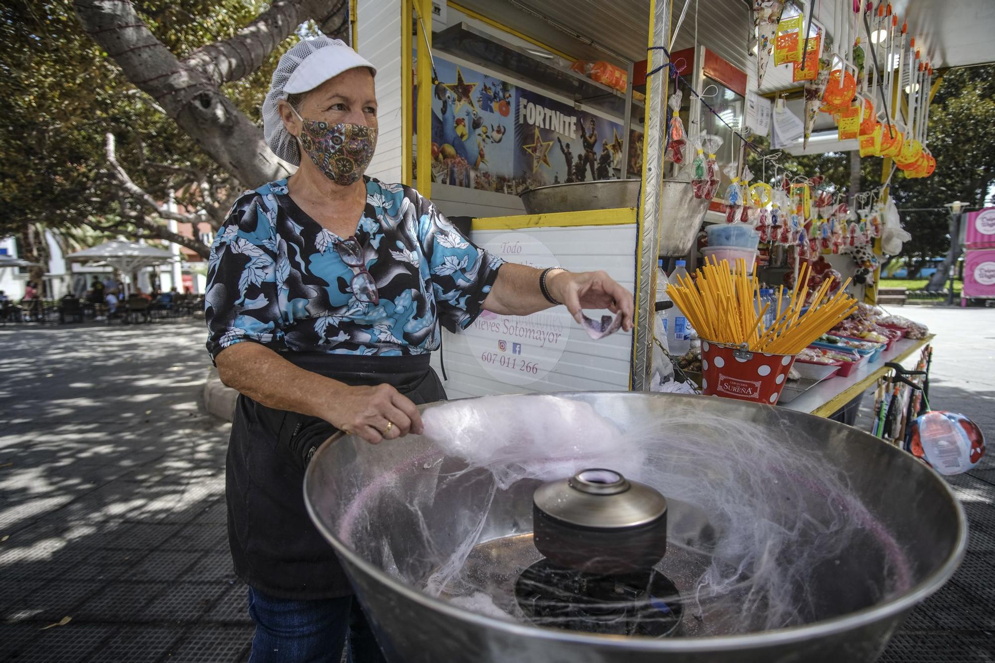 Feriantes en el parque de San Telmo (18/07/2021)