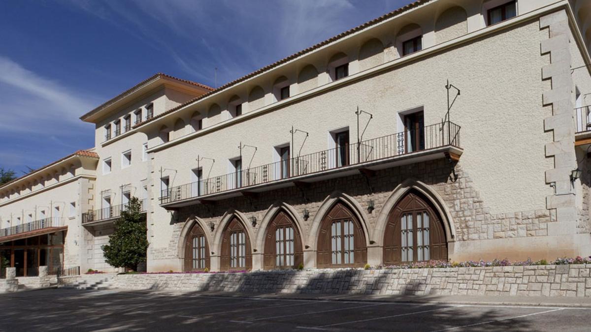 Fachada del Parador Nacional de Teruel.