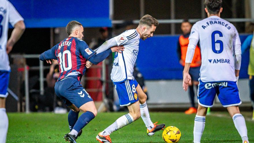 Badía, Mollejo y Marc Aguado, de lo mejor del Zaragoza. Las puntuaciones del Eibar-Real Zaragoza