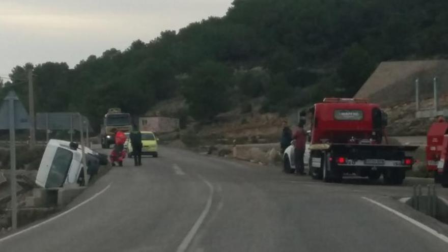 La furgoneta se ha salido de la carretera