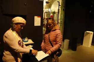 La primera jornada de la ruta de belenes de Gijón, en imágenes.