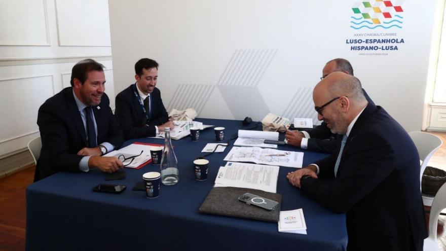 Óscar Puente equipara la línea Vigo-Oporto a la de Aveiro-Salamanca, todavía en fase embrionaria