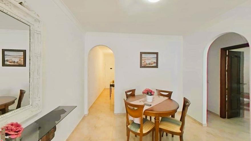 Gran oportunidad inmobiliaria en Tenerife: precioso piso amplio, con piscina y terraza por 172.500 euros