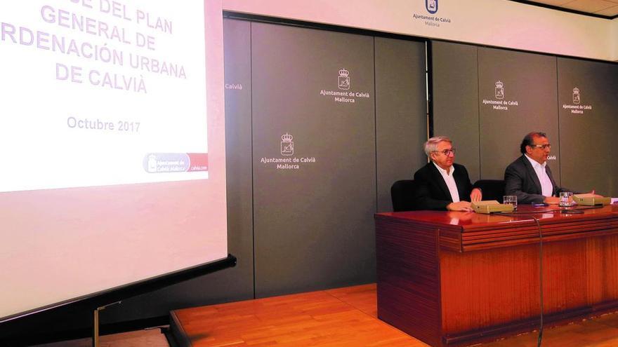 El alto cargo Jaume Carbonero, y el alcalde Rodríguez Badal, en la presentación del avance del PGOU.