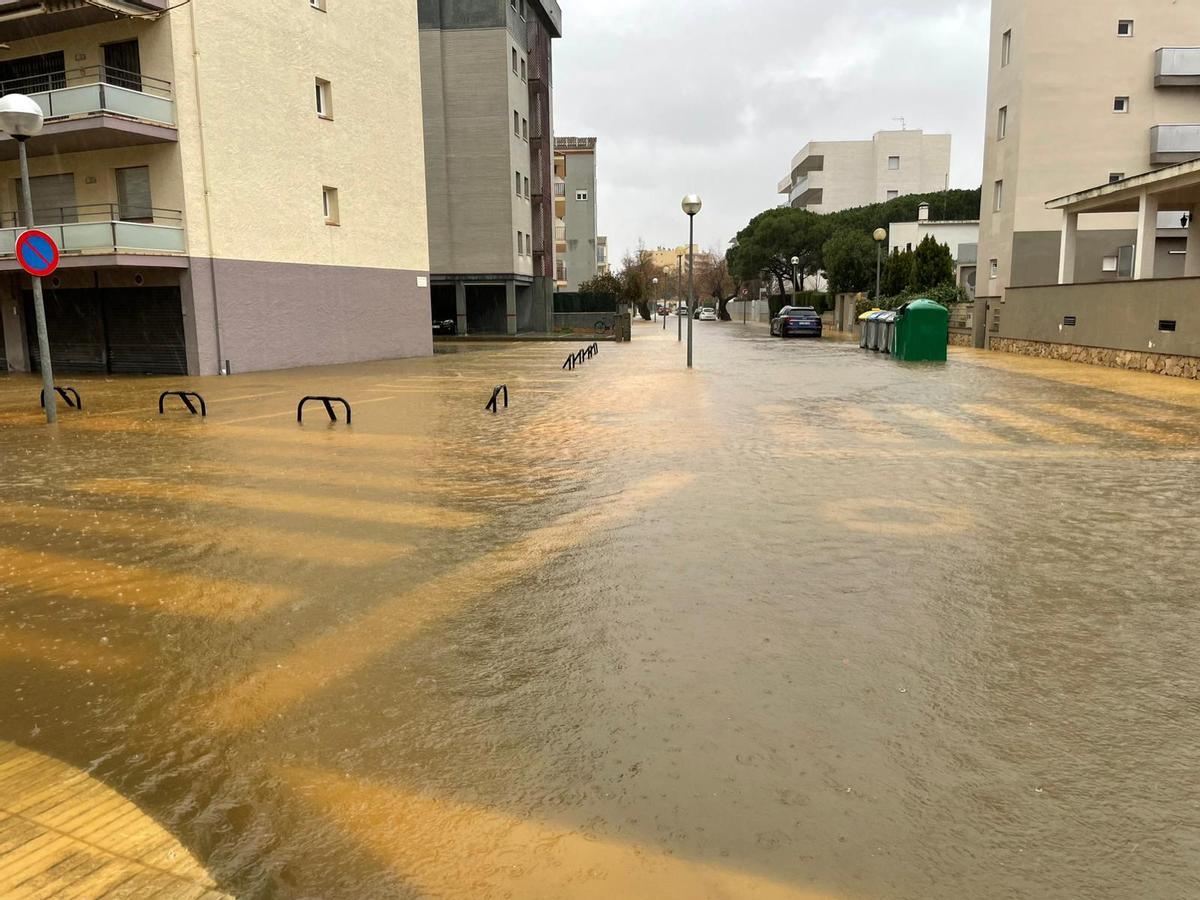 Els efectes de la llevantada a Roses aquest 20 de gener de 2026