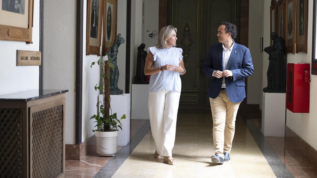 La presidenta de la Diputación, Marta Barrachina, y el diputado José María Andrés.