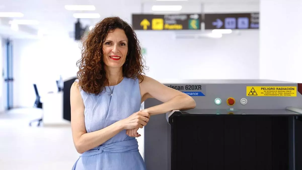 Amelia Quintero: "Las tarifas del aeropuerto son muy competitivas y eso potencia la llegada de compañías"